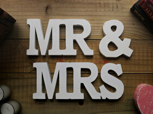 quirkyparties-mr-&-mrs-sign
